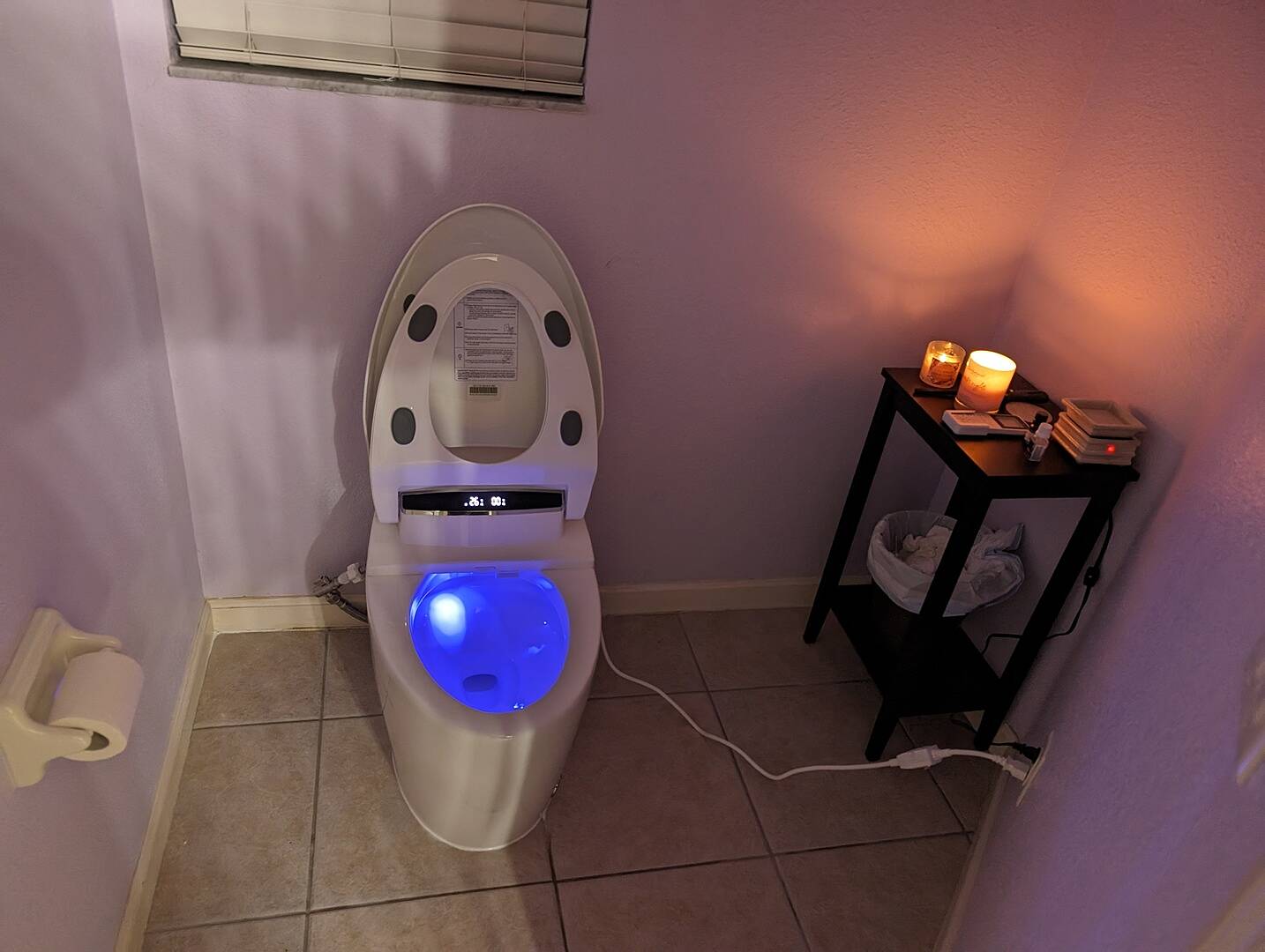 Hynova AX1 Automatic Flushing Smart Bidet Toilet with Manually Open/Close Lid 1.28 GPF