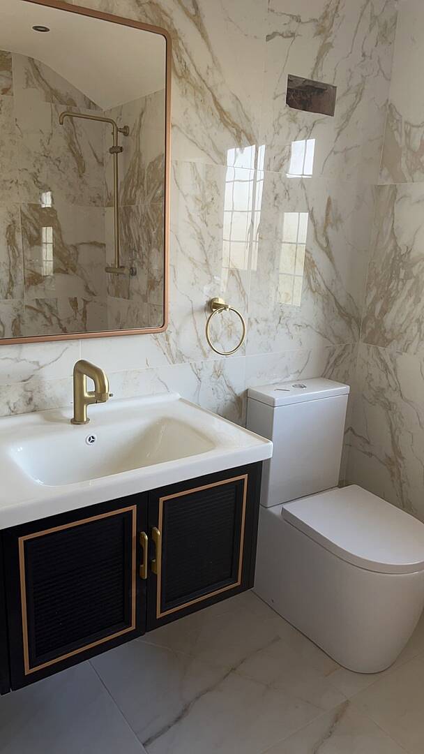 Bathroom Vanity Set 27.9" Modern Floating Ceramic Bathroom Vanity Black with Sink