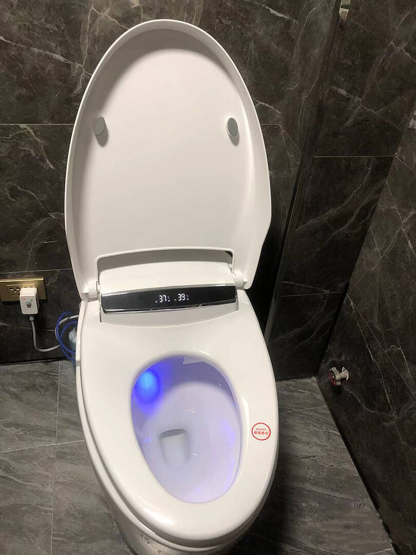 Hynova AX1 Automatic Flushing Smart Bidet Toilet with Manually Open/Close Lid 1.28 GPF